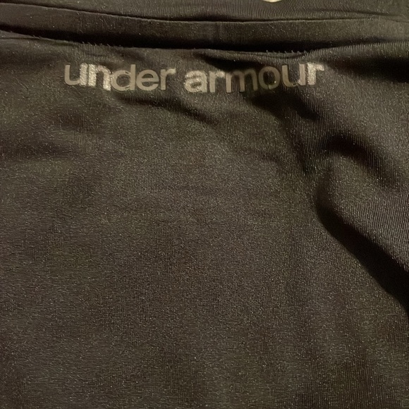 Under Armour Women's Heat Gear Active Shirt Sz M Workout Athleisure Hiking - Picture 3 of 5